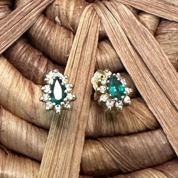 Stunning Small Emerald Stud Earrings in 14k Solid Gold W/Diamonds Studs - Picture 2 of 9